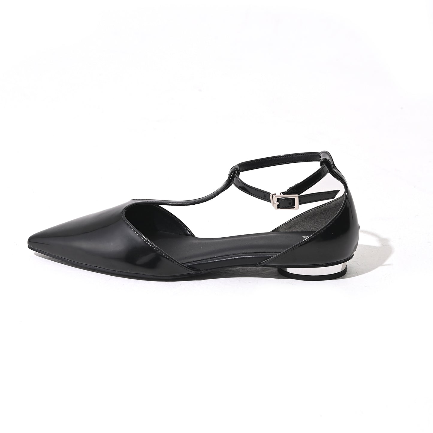 Glass leather strap shoes