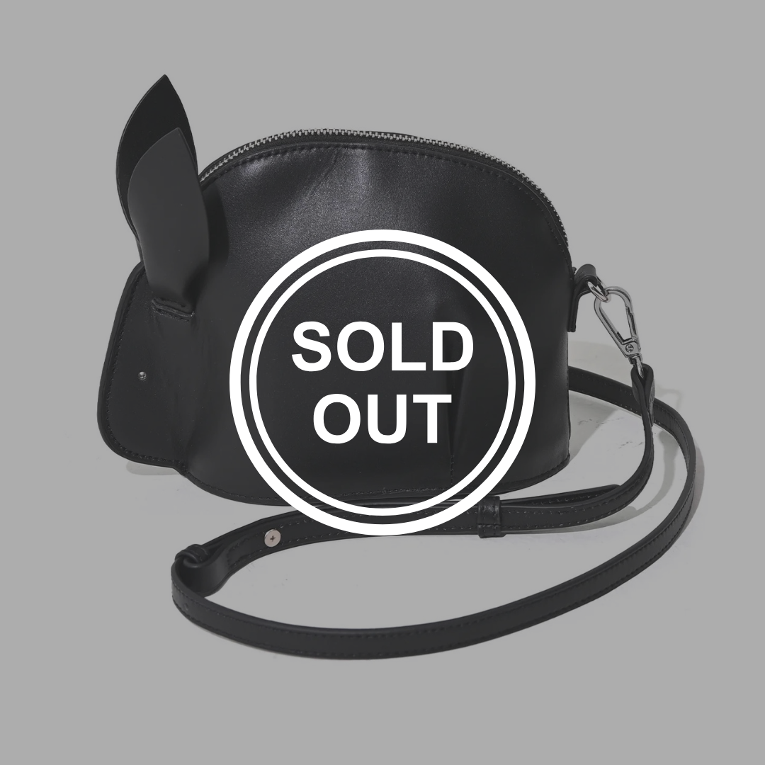 Usagi leather pouch shoulder bag Black
